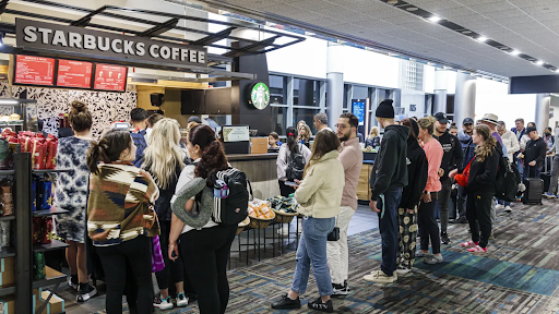 can-starbucks-solve-long-lines-airport-cafes