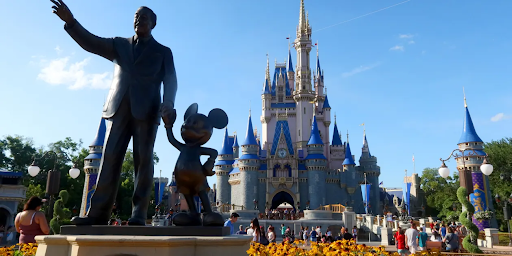 disney-narrowly-beats-estimates-streaming-boosts-entertainment-segment