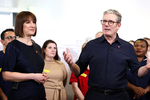 UK borrowing costs surge explained amidst mini-budget crisis comparison.