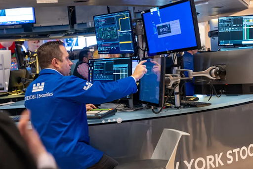 dow-tumbles-fed-rate-cutting-outlook